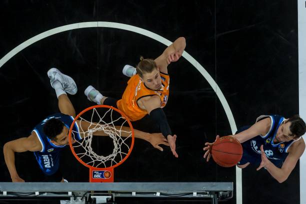 但也促使他 但也促使他